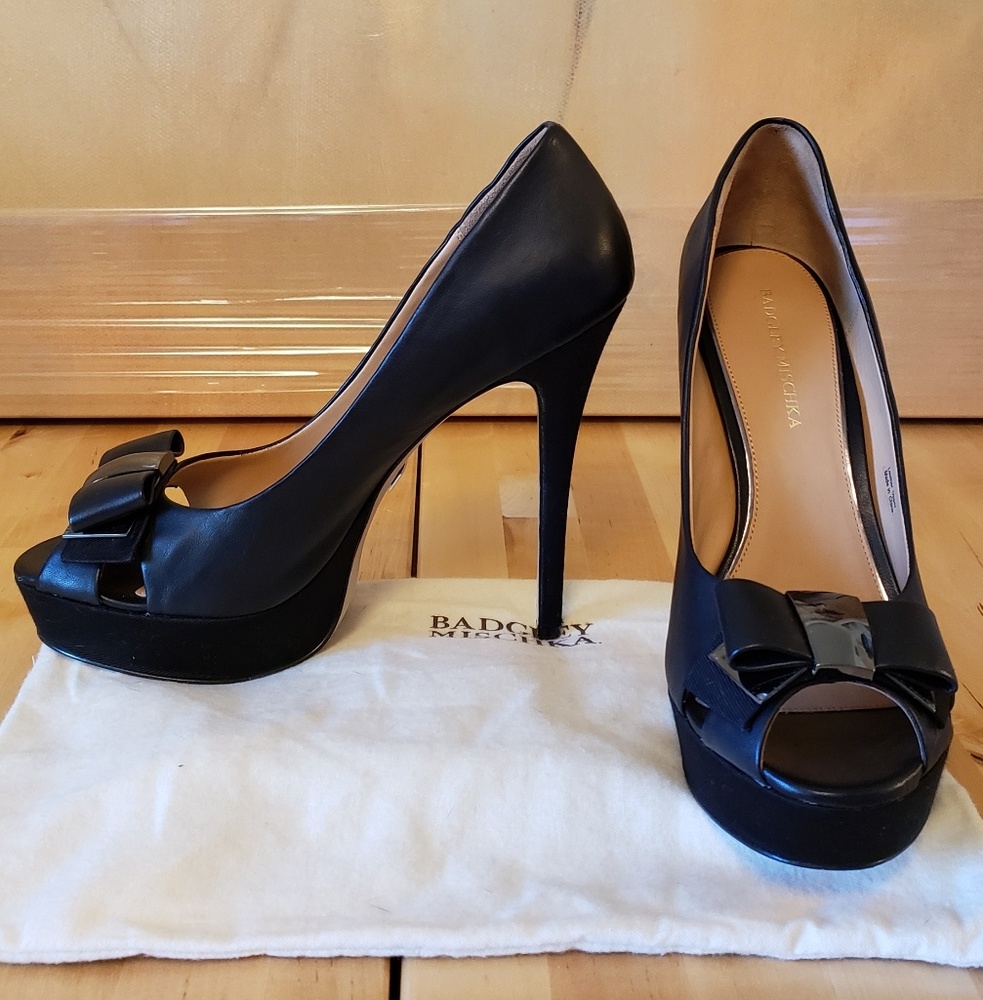 Badgley Mischka 'Conary' Pump